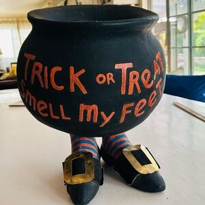 Retired Department 56 Witch Feet Cauldron - Black and Orange